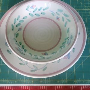 CALECA DINNER PLATEs PINK GARLAND